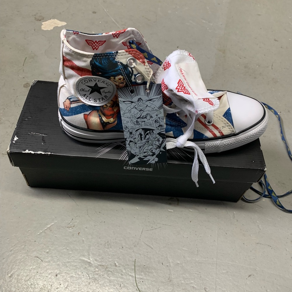 Unisex converse sneaker